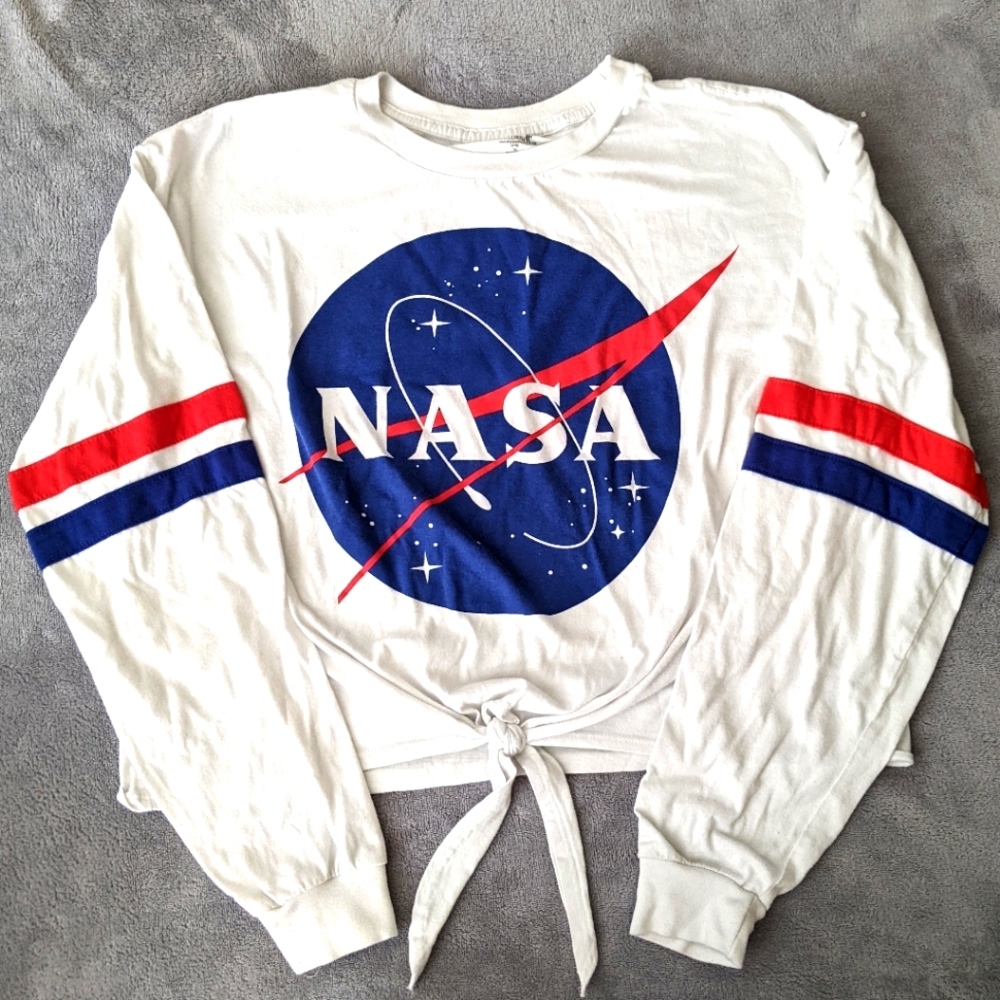 NASA longsleeve crop tee